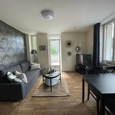 Logement a Brive avec terrasse près du centre-ville et de la Gare avec Netflix Fibre et Stationnements gratuits Extérieur photo