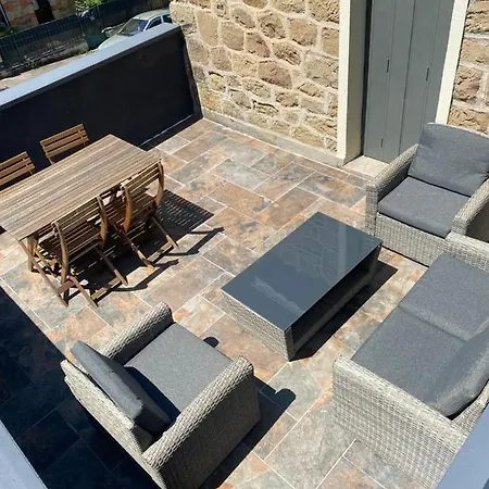 Logement a Brive avec terrasse près du centre-ville et de la Gare avec Netflix Fibre et Stationnements gratuits Extérieur photo
