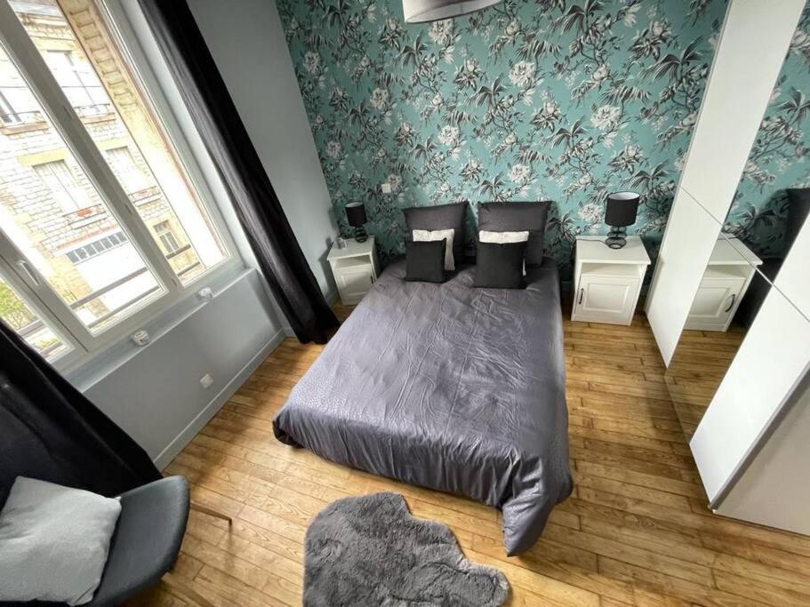 Apartment Terrace Retreat: Comfort With Free Parking