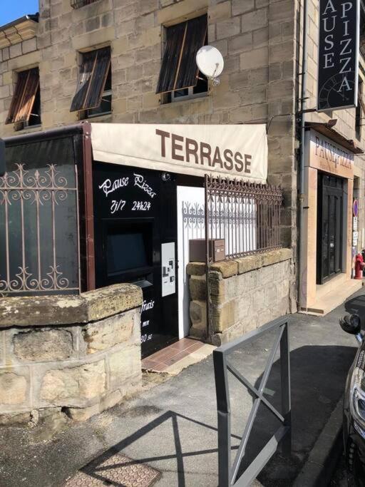 Terrace Retreat: Comfort With Free Parking Brive-la-Gaillarde