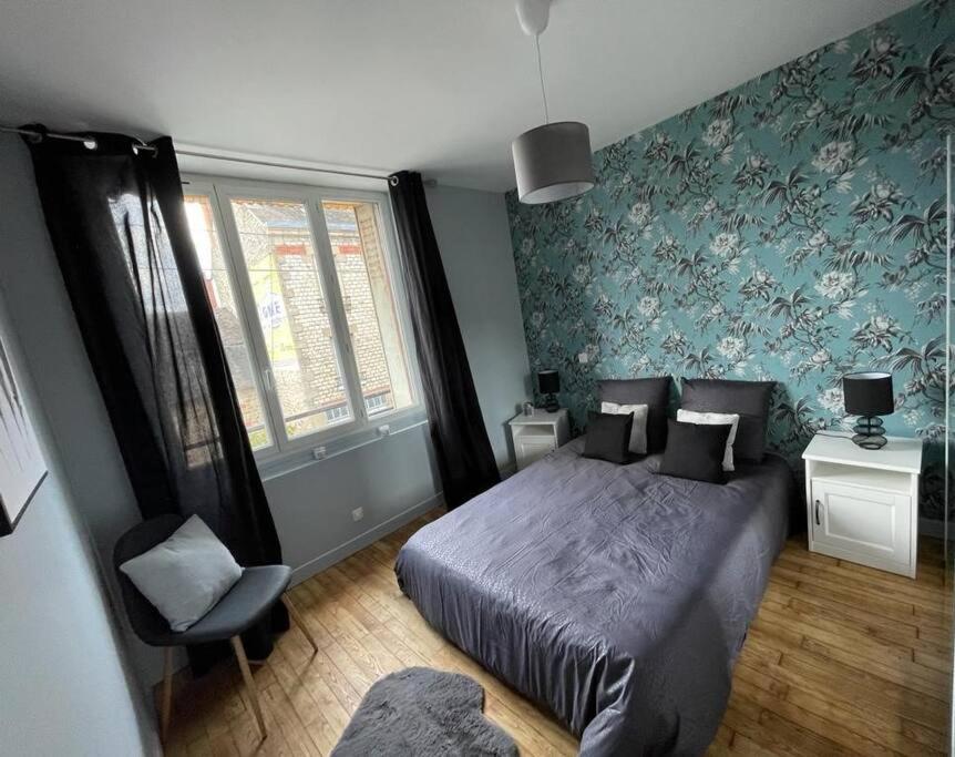 Terrace Retreat: Comfort With Free Parking